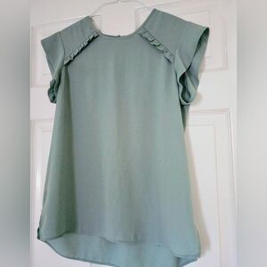 Les Serein Chic Ruffle Sleeve Blouse Soft Green Size Medium Casual Work Elegant